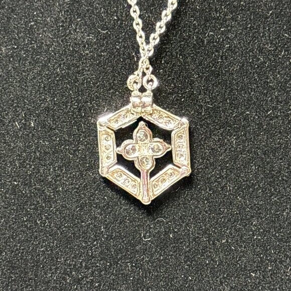 Ladies Patent Convertible 2 in 1 Flower / Cross Pendant Necklace 925 Ret. $179 - Picture 6 of 6